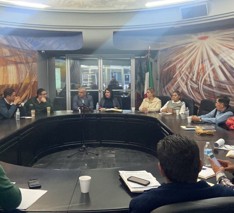 BUSCAN UN PRESUPUESTO EQUILIBRADO Y EFICIENTE