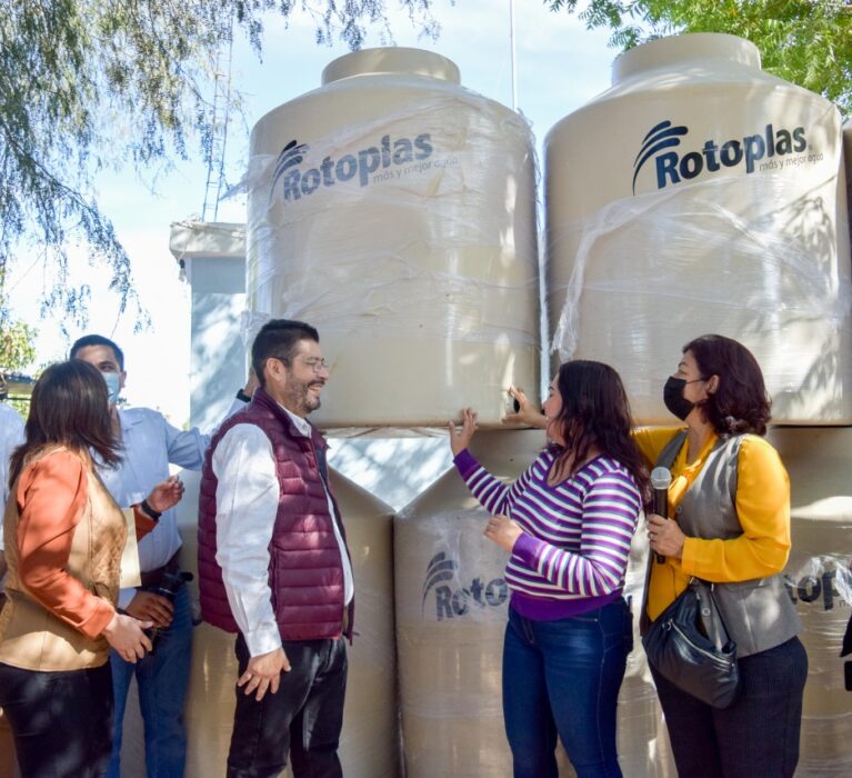 BENEFICIAN A MILES DE NAVOJOENSES APOYOS DE MARIANA TRINITARIA-AYUNTAMIENTO