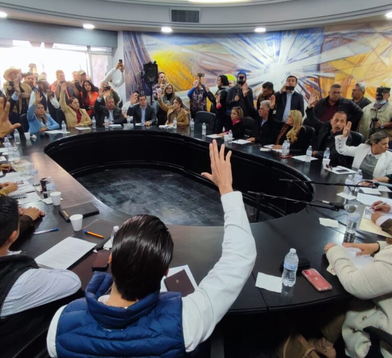 ELIGE CABILDO A JORGE ELÍAS COMO PROPUESTA DE NUEVO ALCALDE