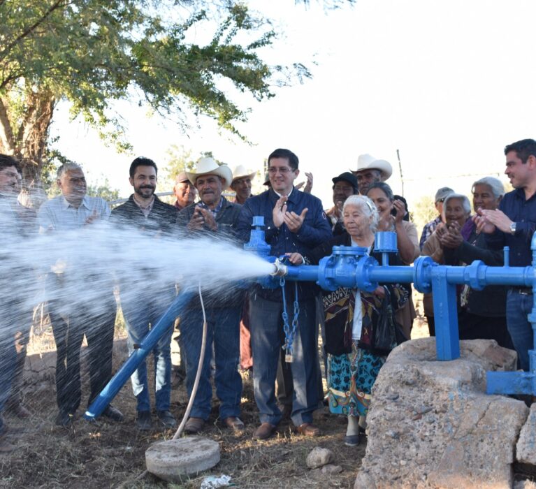 CUMPLE JORGE ELÍAS CON AGUA POTABLE PARA MASIACA