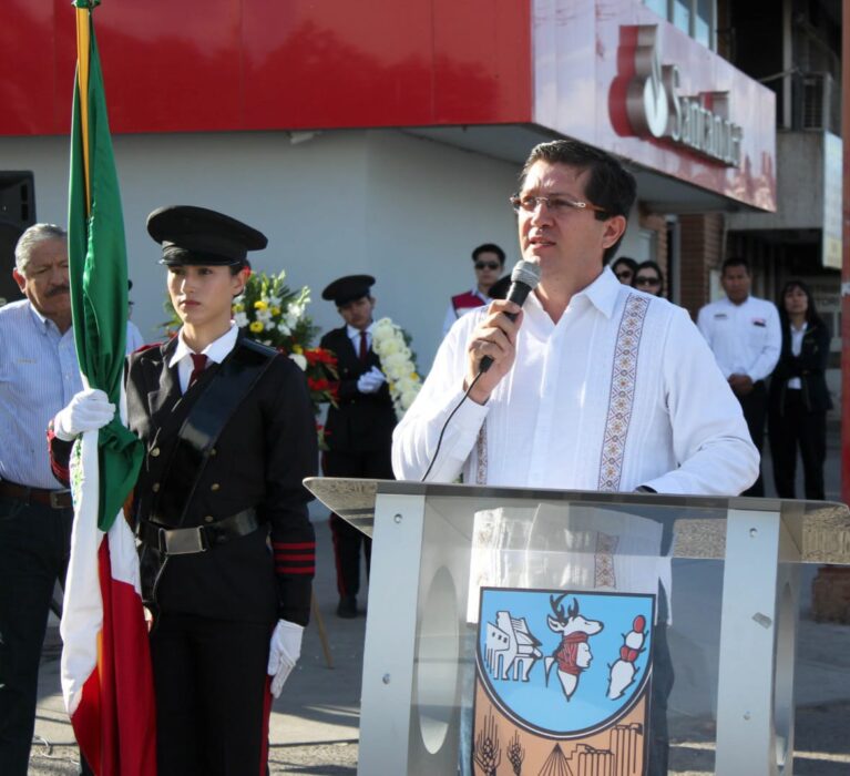 CONMEMORAN 217 ANIVERSARIO DEL NATALICIO DE BENITO JUÁREZ