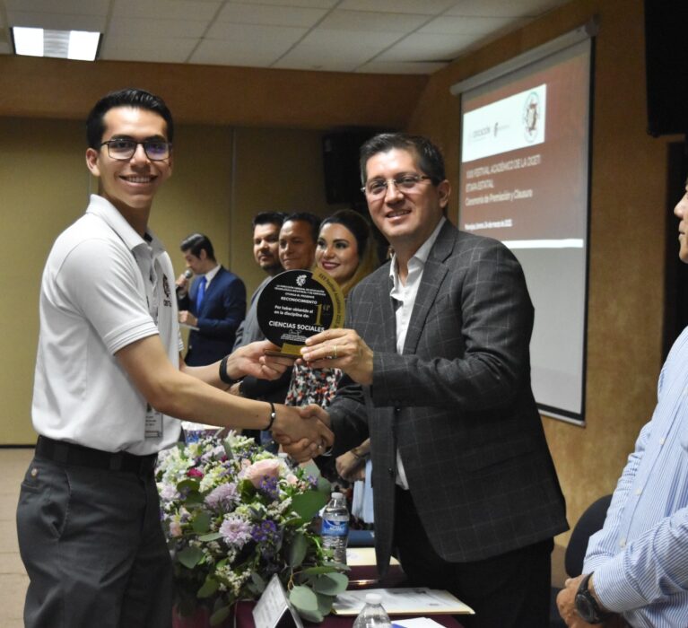 DESTACA JORGE ELÍAS TALENTO DE JÓVENES EN FESTIVAL ACADÉMICO DE DGETI
