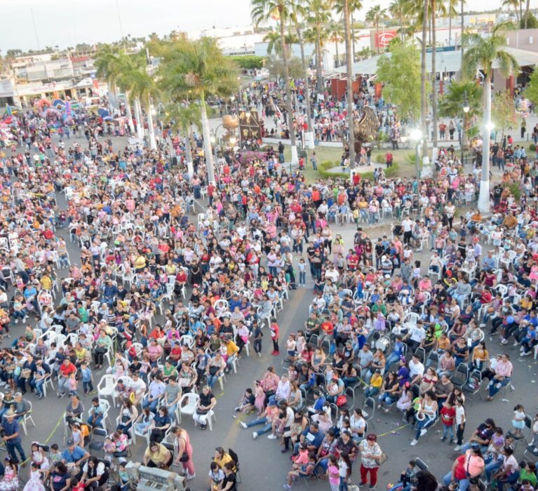 ¡NIÑOS NAVOJOENSES DISFRUTAN SU FESTEJO!