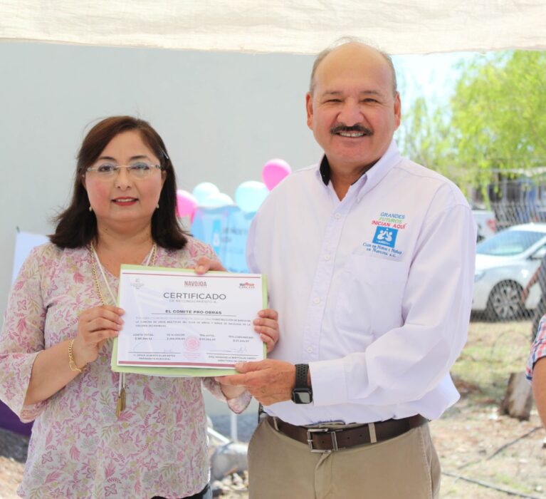 Entregan baños a Club de Niños y Niñas de Navojoa