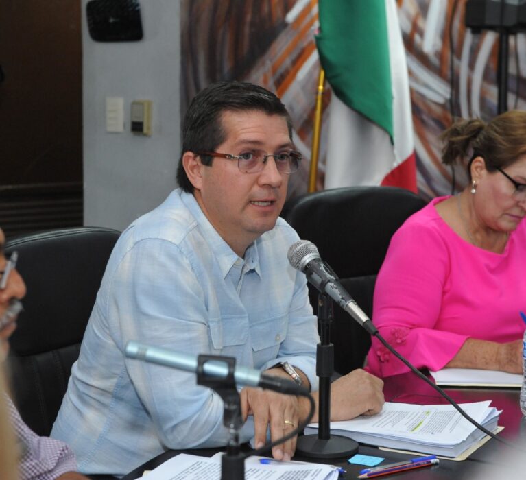 PROPONE ALCALDE REGIR POR TABULADOR LOS SUELDOS PARA EVITAR ANOMALÍAS