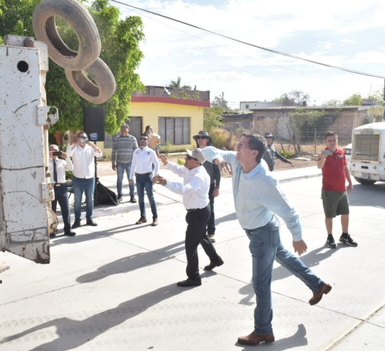 PONE ALCALDE JORGE ELÍAS EN MARCHA MEGA DESCACHARRE CONTRA E L DENGUE