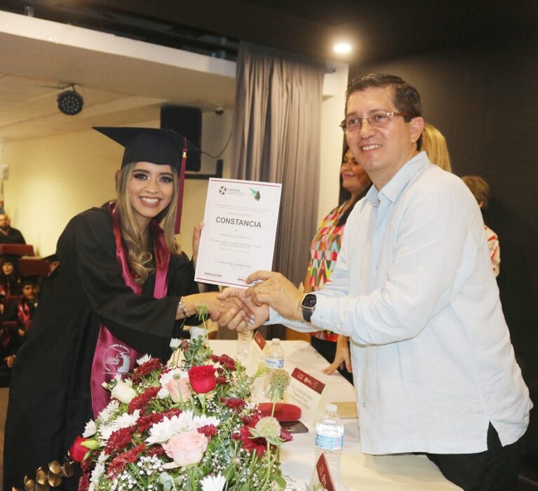 “HOY USTEDES SON OTROS, SON MEJORES”: ELÍAS RETES A GRADUADOS DE NORMAL SUPERIOR