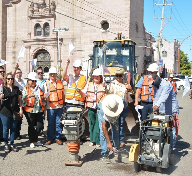 DA BANDERAZO ELÍAS RETES A RECONSTRUCCIÓN DE PAVIMENTO POR LA MORELOS
