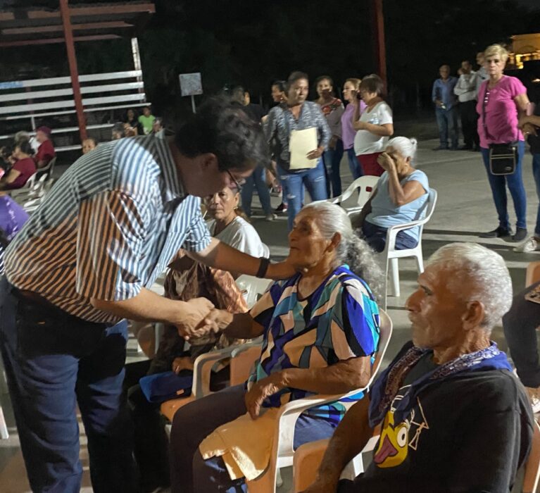 VECINOS DE LA COLONIA NUEVA GENERACIÓN RECONOCEN EL TRABAJO DEL ALCALDE JORGE ALBERTO ELÍAS RETES