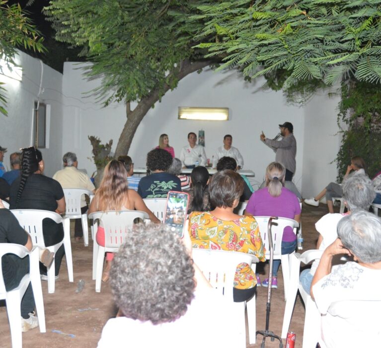REUNION DE ALCALDE CON VECINOS DE NOGALITOS, BRISAS Y FOVISSSTE