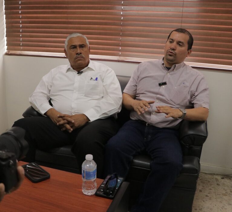 AYUNTAMIENTO ABIERTO AL DIÁLOGO Y A LA NEGOCIACIÓN CON SINDICATO