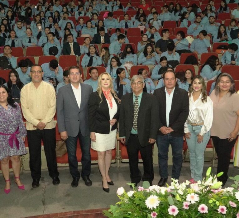 Inaugura alcalde Jorge Elías Retes festejos del 30 aniversario de la Normal Superior de Navojoa