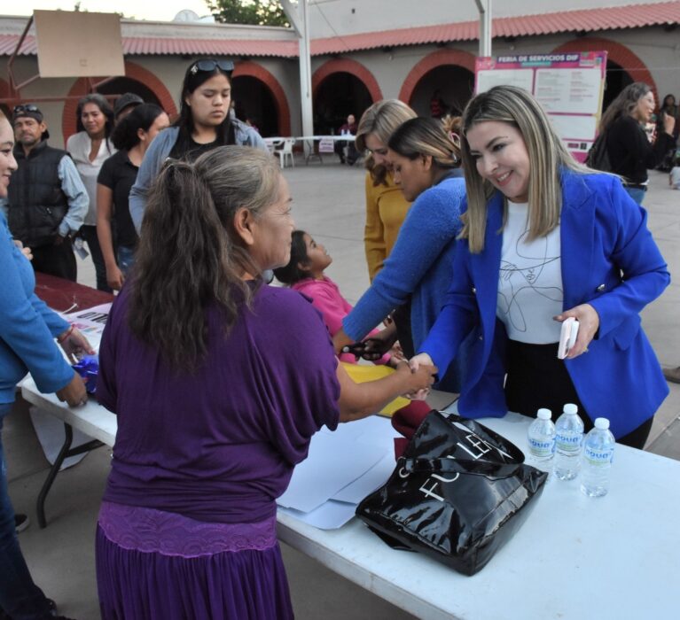 LLEVA DIF NAVOJOA FERIA DE SERVICIO A BACABACHI