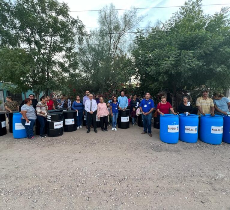 DOTAN DE TAMBOS PARA LA BASURA A FAMILIAS DE LA COLONIA 23 DE ABRIL