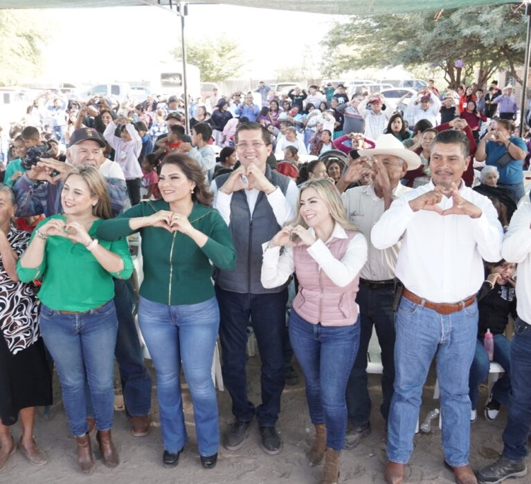 “OPERATIVO NAVIDEÑO” DE DIF SONORA LLEVA ALEGRÍA A FUNDICIÓN