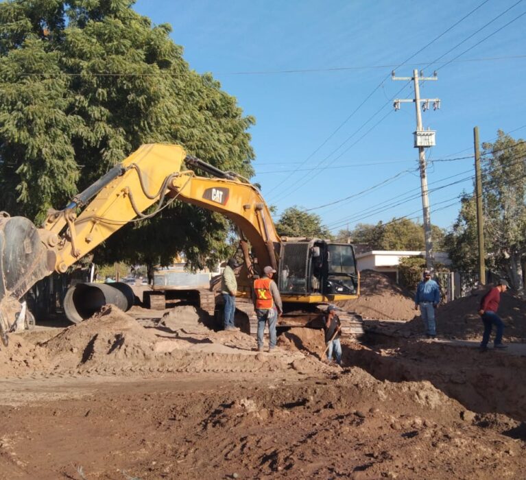 PONE AYUNTAMIENTO “MANOS A LA OBRA” EN FRENO A CONTINGENCIA POR DRENAJES COLAPSADOS
