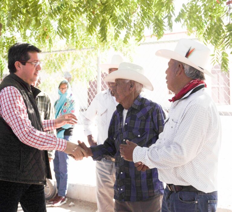 RECONOCE GOBERNADOR TRADICIONAL DE COCORAQUE APOYO DE JORGE ELÍAS RETES