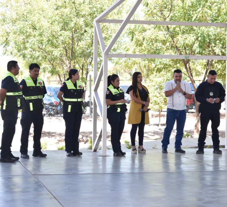 ORIENTAN A JÓVENES SOBRE PREVENCIÓN DE ACCIDENTES EN MOTO Y USO CORRECTO DE CASCO