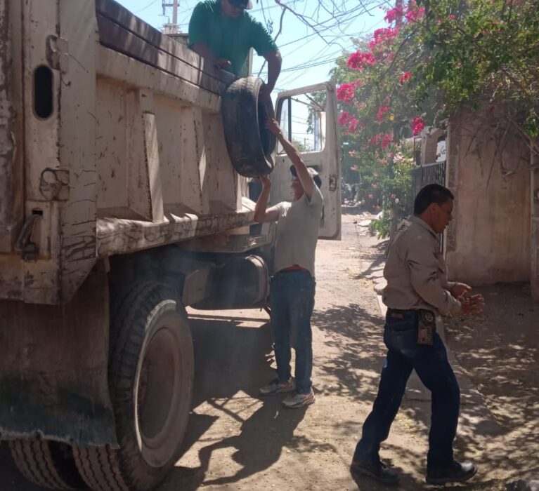RECOLECTAN CASI TRES TONELADAS DE CACHARROS EN EL ORIENTE