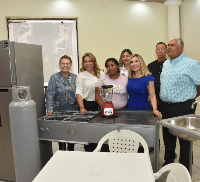 DIF Sonora y DIF Municipal entregan proyectos de “Mujer Emprende”