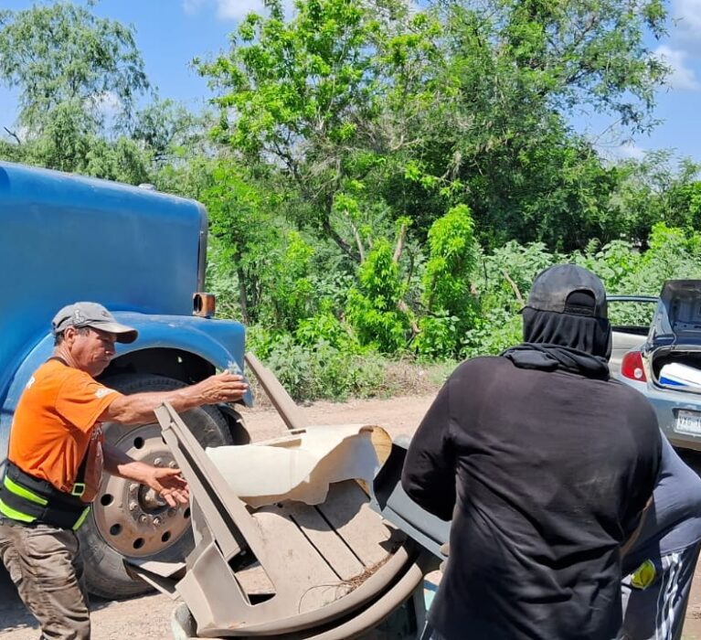RETIRAN OTRAS 3 TONELADAS DE CACHARROS EN EL COMBATE AL DENGUE