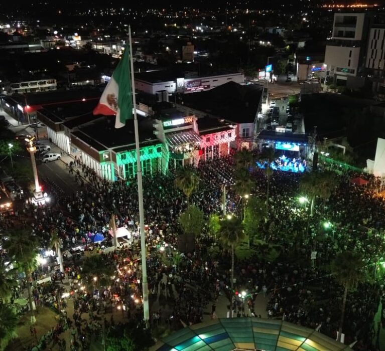 MILES DE NAVOJOENSES VIVEN MAJESTUOSA NOCHE DEL “GRITO DE INDEPENDENCIA”