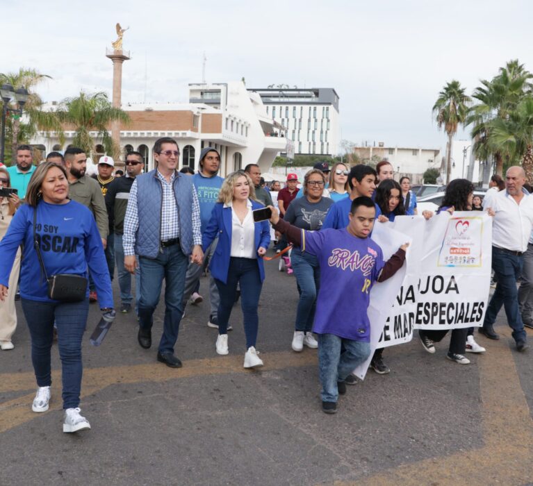 CON ALEGRE CAMINATA Y FIESTA CELEBRAN NAVOJOENSES EL DÍA DE LA INCLUSIÓN