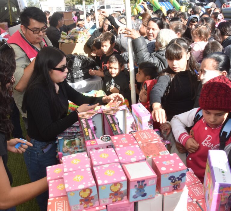 DISFRUTAN NAVOJOENSES DE MEGA POSADA DE “OPERATIVO NAVIDEÑO”