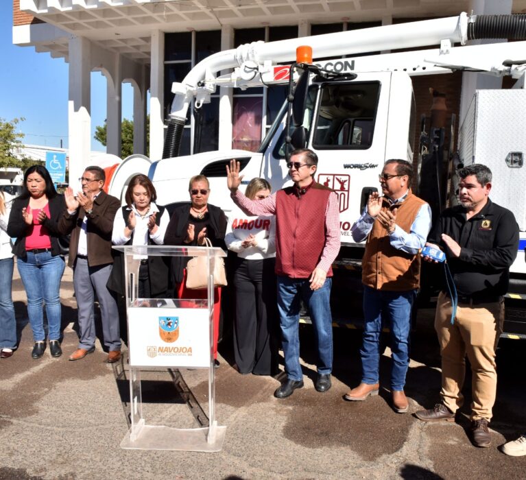 ADQUIERE OOMAPASN DOS CAMIONES VACTOR PARA DESAZOLVE DEL DRENAJE