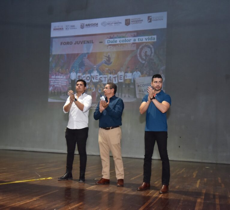 PARTICIPAN JÓVENES NAVOJOENSES EN FORO “CONÉCTATE Y DALE COLOR A TU VIDA”