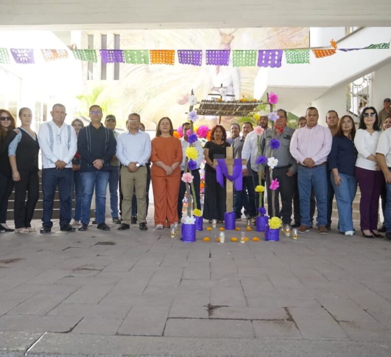 COLOCAN TAPANCO MAYO EN PALACIO EN FOMENTO A TRADICIÓN POR EL DÍA DE LOS FIELES DIFUNTOS
