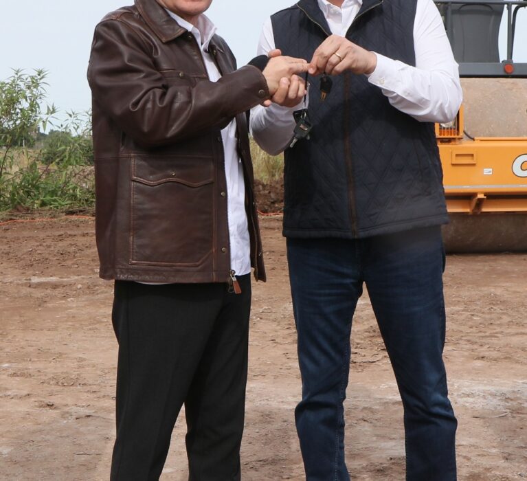 ENTREGA GOBERNADOR DURAZO MAQUINARIA PARA OBRAS E INFRAESTRUCTURA PÚBLICA EN NAVOJOA