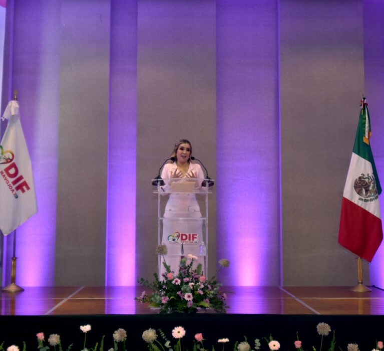 RINDE LUZ ARGEL GAXIOLA DE ELÍAS INFORME DE DIF LLENO DE LOGROS INNOVADORES Y SERVICIO HUMANITARIO