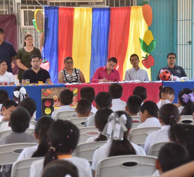 DISFRUTAN DE “AVENTURAS POR LA PAZ” NIÑOS DE LA PRIMARIA LÁZARO CÁRDENAS