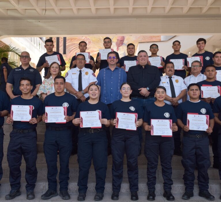 TIENE NAVOJOA 17 NUEVOS BOMBEROS GRADUADOS DE LA ACADEMIA