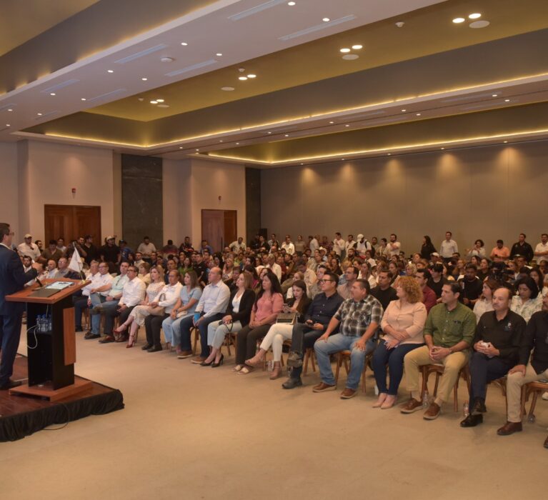 LOGRA ELÍAS RETES HACER REALIDAD EL PLAN INTEGRAL PARA PAVIMENTAR NAVOJOA
