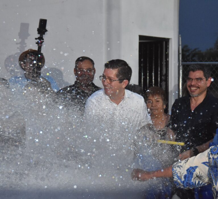 INAUGURA ELÍAS RETES EL POZO “LA BENDICIÓN” VALLE BUEY 9