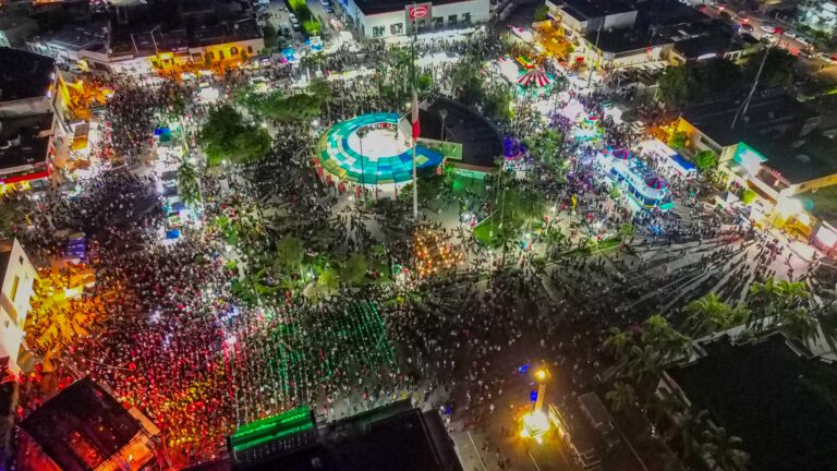 DESBORDAN 19 MIL NAVOJOENSES ALEGRÍA Y PATRIOTISMO EN FIESTA DEL “GRITO DE INDEPENDENCIA”